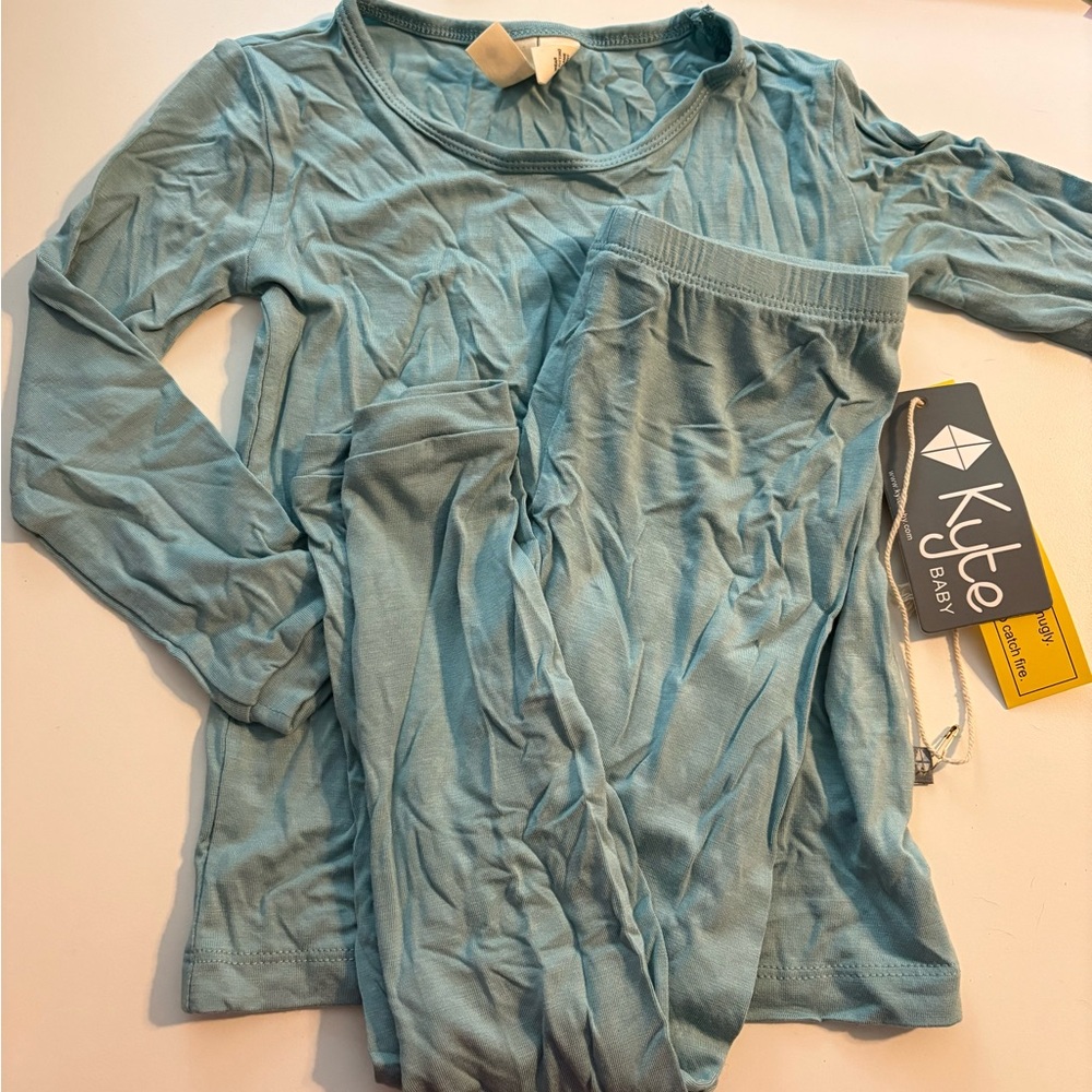 NWT 4T Seafoam Toddler Pjs Kyte Baby